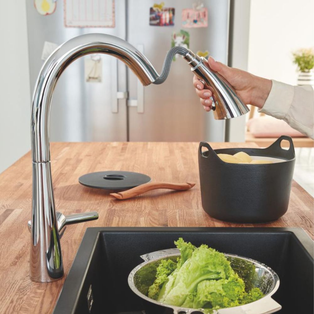 Grohe Zedra the single-lever kitchen mixer tap, with pull-out spout chrome