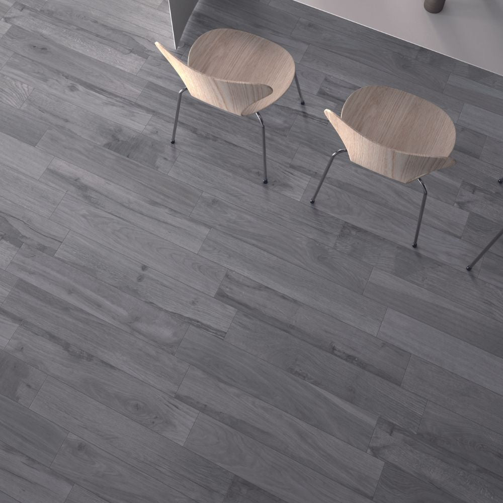 Antracite wood effect tile - grey beauty